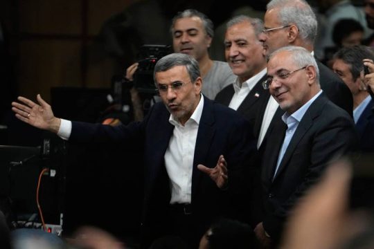 Μαχμούντ Αχμαντινετζάντ